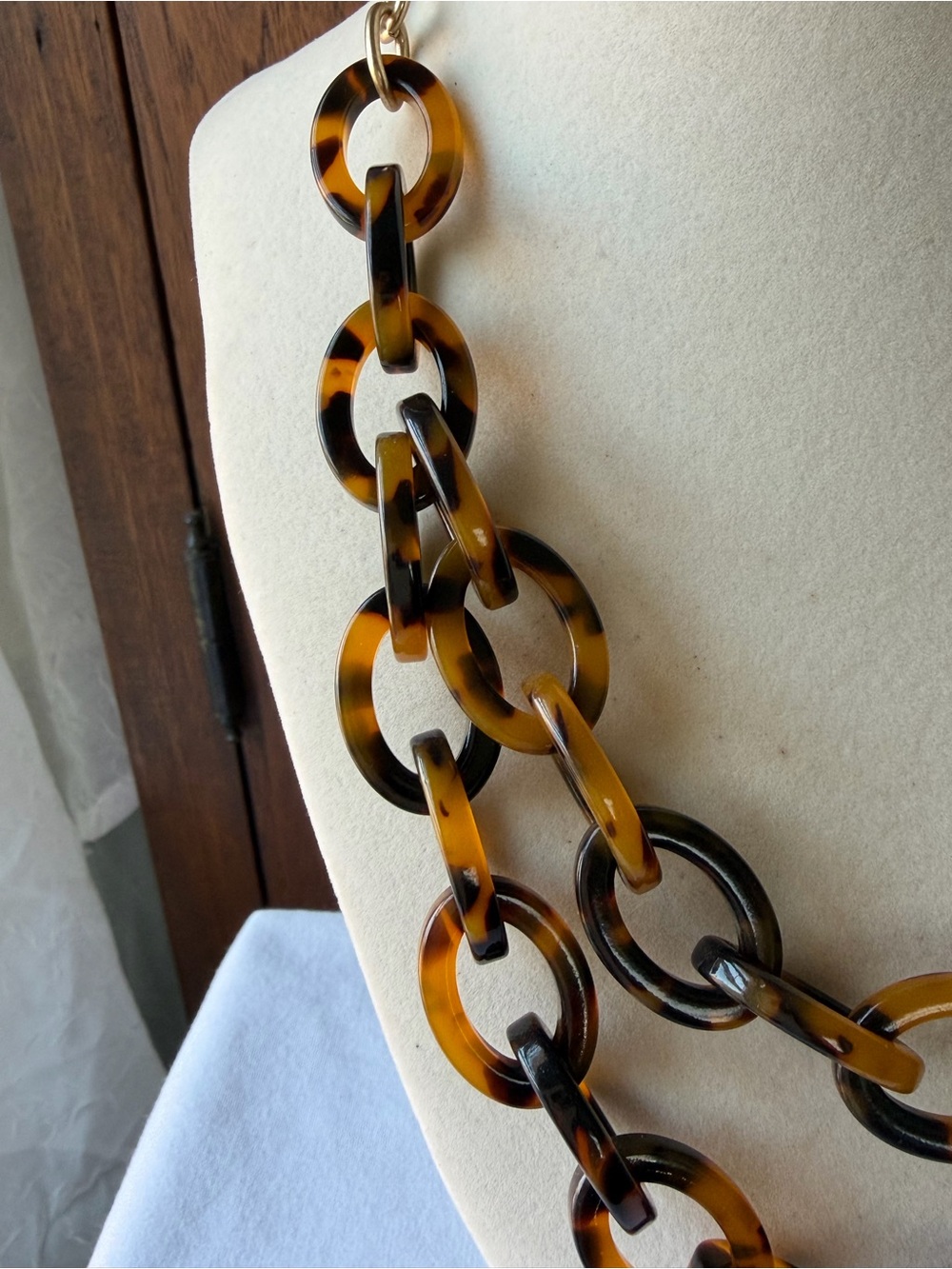 J.Crew Tortoise Shell Link Statement Necklace Double Strand Black Brown - Picture 6 of 11